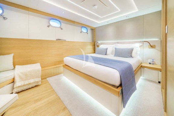 Double Cabin