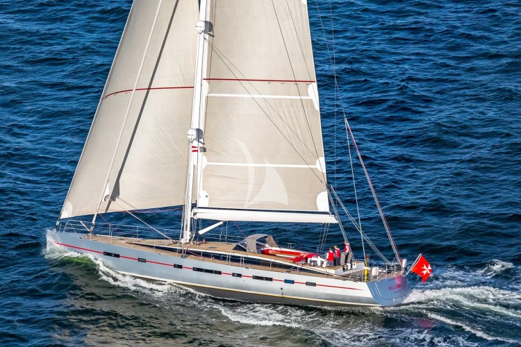 Portside sailing
