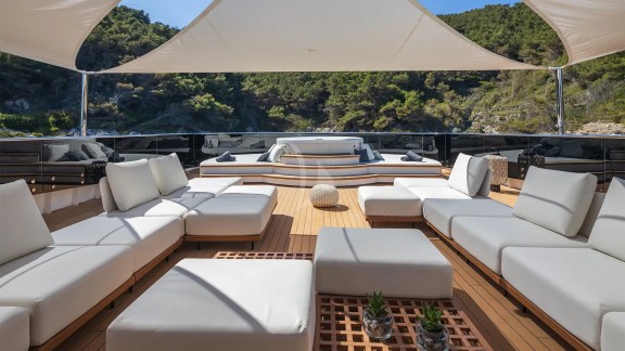 Image of BLACK SWAN yacht #20