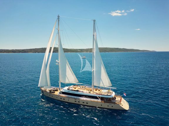 Image of MARALLURE yacht #49