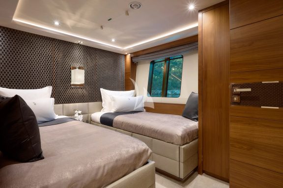 Twin Convertible cabin