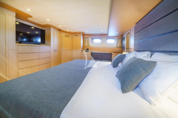 PHANTOM master cabin perspective