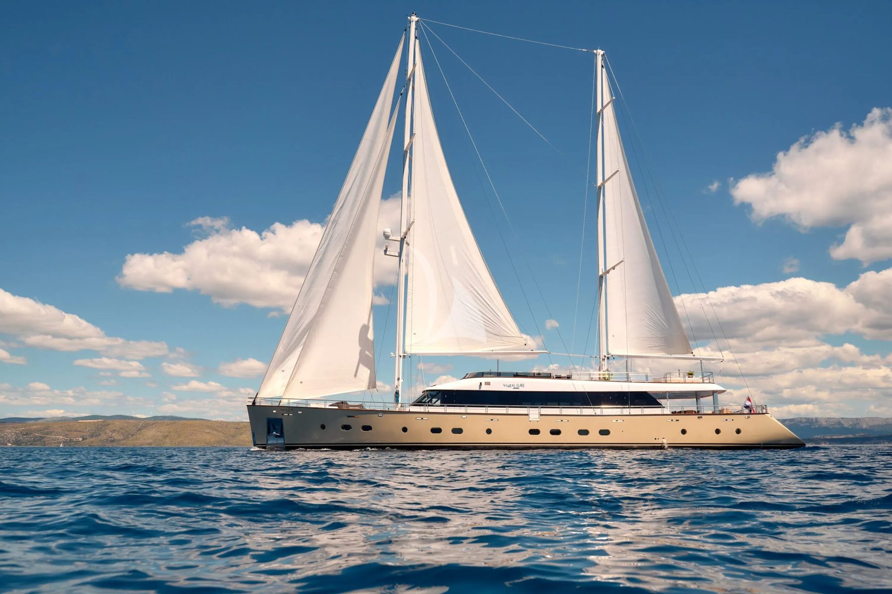 Main image of MARALLURE yacht