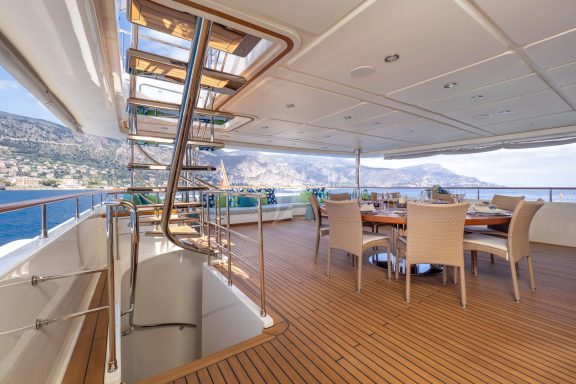 Upper deck aft