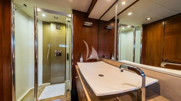 Master cabin bathroom
