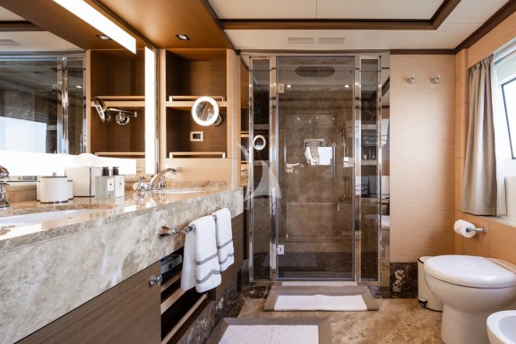 New walk in shower in master cabin