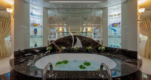 Image of VERA yacht #23