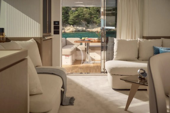 Image of PRINCESS KARLA (LAGOON 60) yacht #40