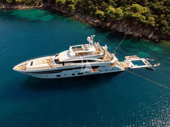Image of MIRAGE IV yacht #6