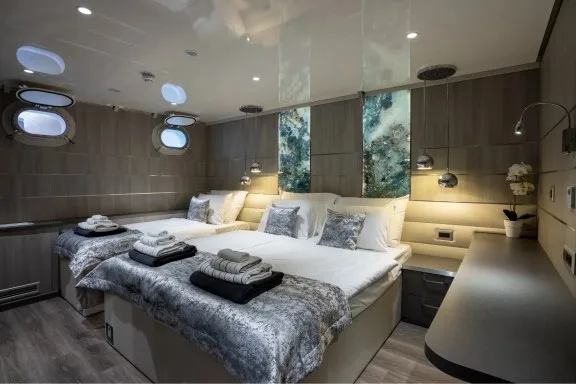 Nera's double with an extra berth lower deck