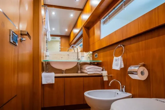 Image of KARISMA yacht #34