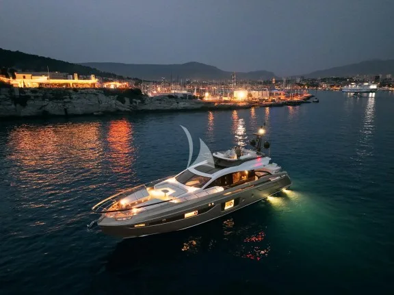 Image of MYNE yacht #19