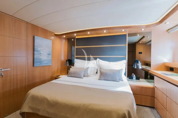 Double cabin
