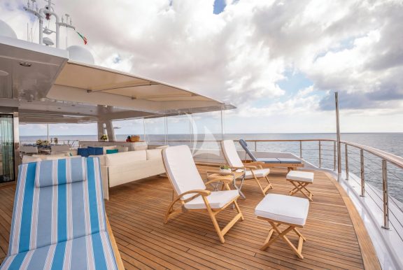 Sun deck