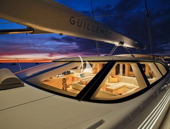 Image of GUILLEMOT yacht #11