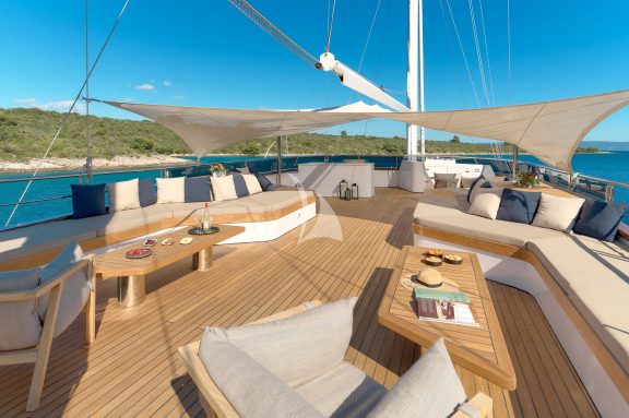 Image of MARALLURE yacht #23