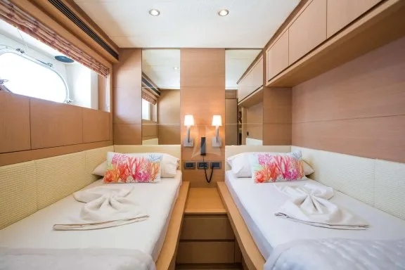 Image of SALT yacht #9
