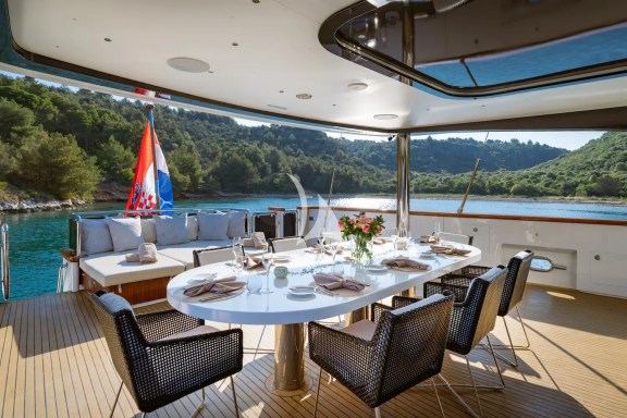 Image of NAVILUX yacht #12