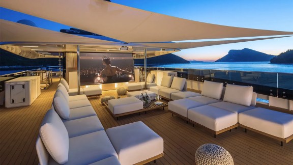 Image of BLACK SWAN yacht #47