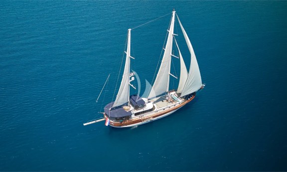 Image of LOTUS yacht #5