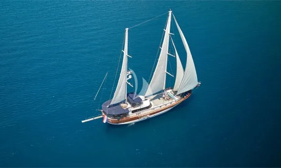 Image of LOTUS yacht #5