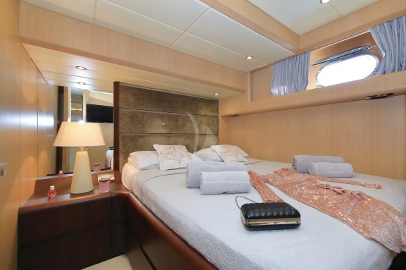 HOPE I double cabin view