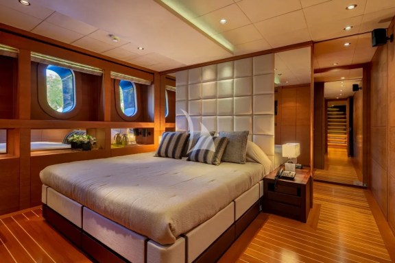 Double Cabin
