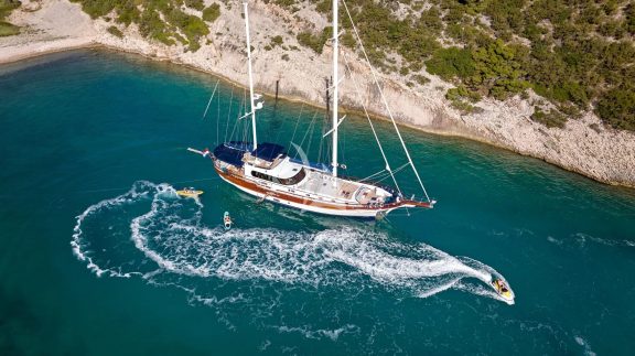 Image of LOTUS yacht #31