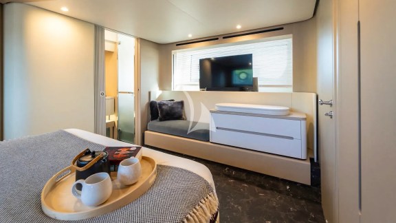 DONNA Master cabin detail