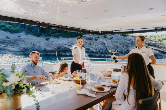 Image of Cynthia yacht #27