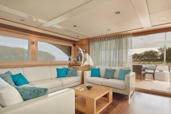 Friend's Boat Salon