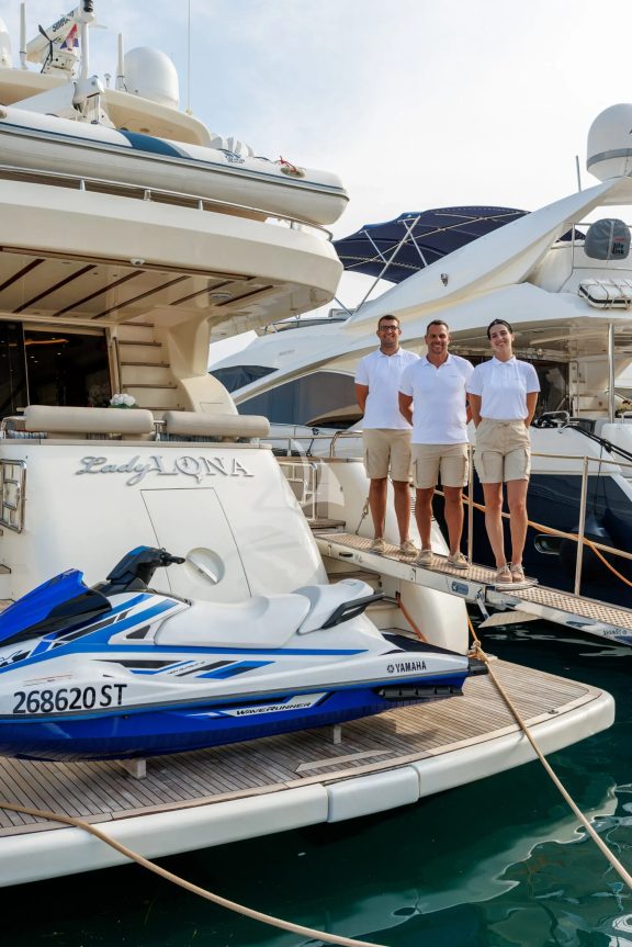 Image of LADY LONA yacht #32
