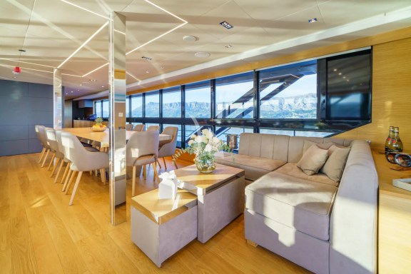 Interior Upper Deck
