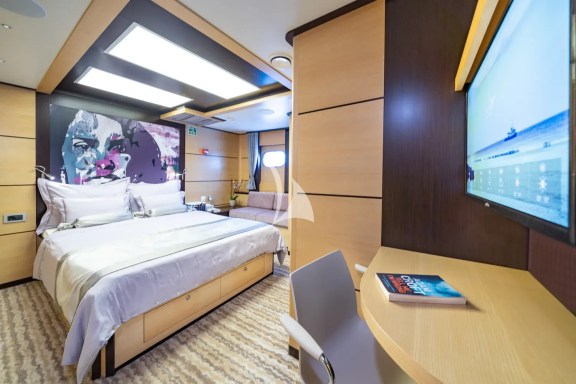 Image of NAVILUX yacht #33