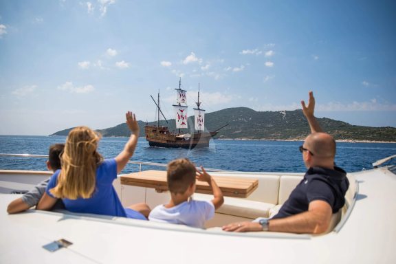 Image of SALT yacht #18