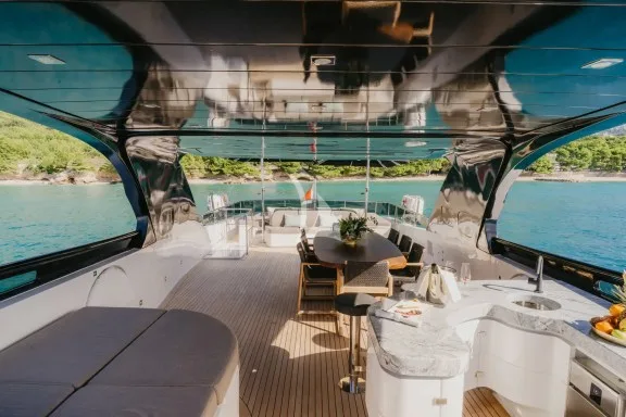 Image of Cynthia yacht #32