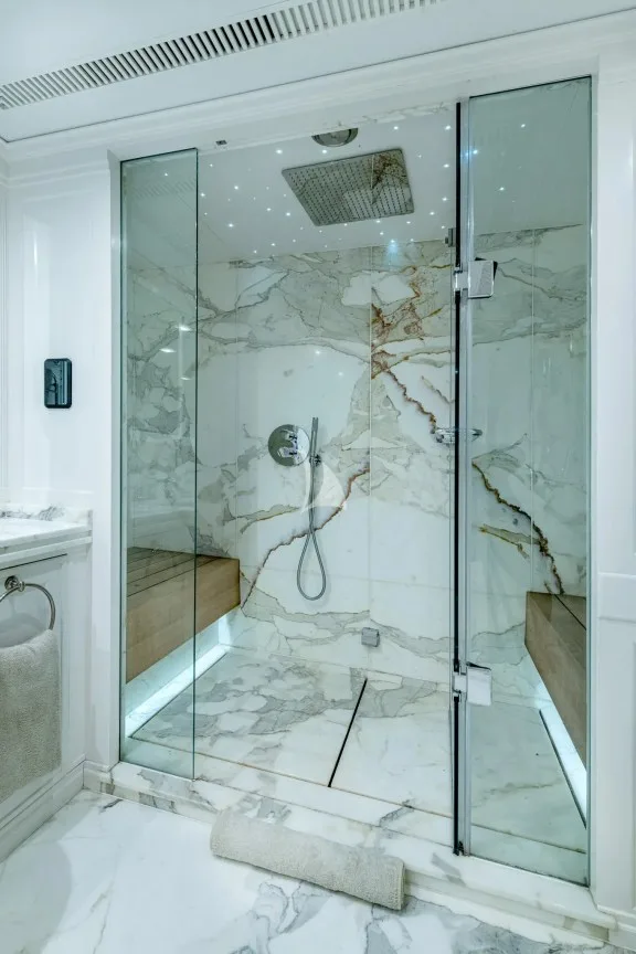 Master cabin en suite bathroom