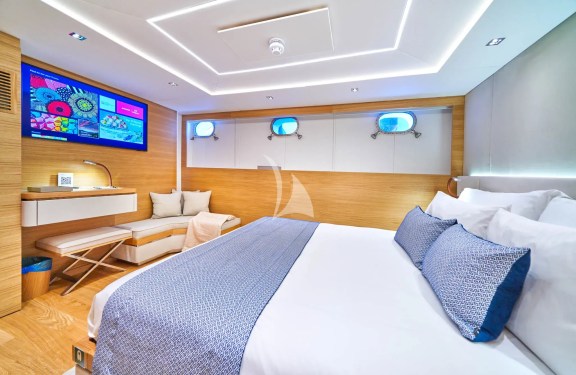 Double Cabin