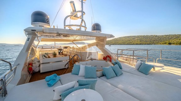 Arago Sun Deck