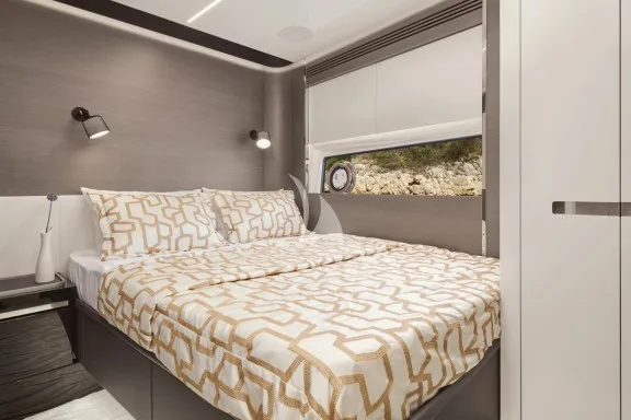 Double cabin