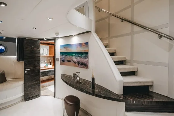 VIP Entry Way