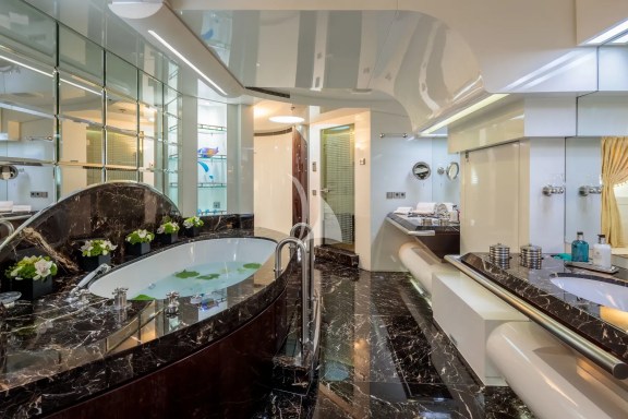 Image of VERA yacht #22