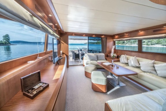 Image of JANTAR yacht #13