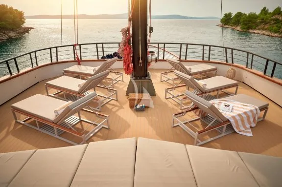Sundeck