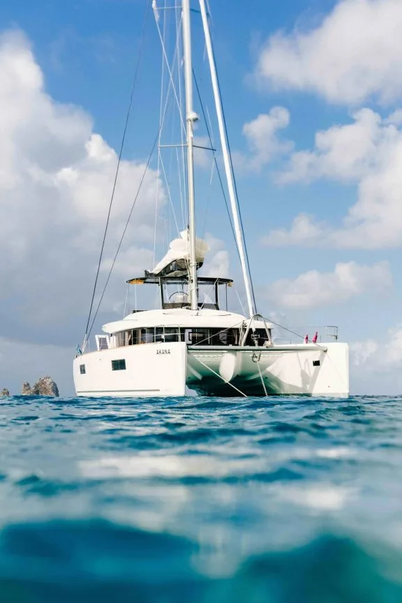 Akana at anchor
