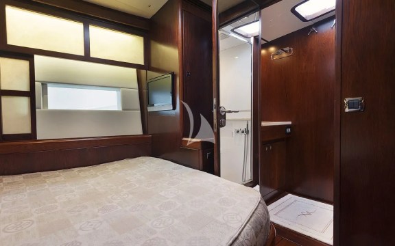 Twin cabin