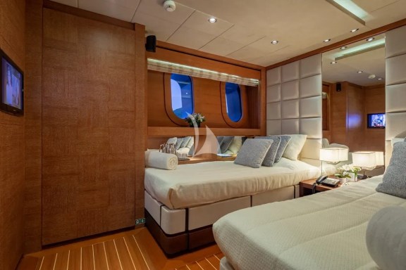 Twin Cabin