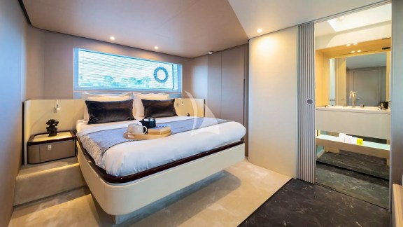 DONNA Master cabin