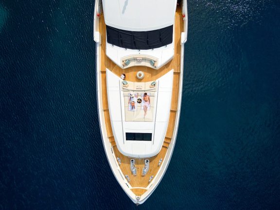 Image of MIRAGE IV yacht #19