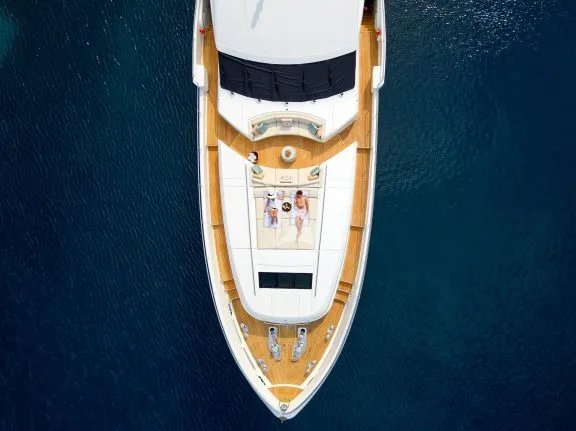 Image of MIRAGE IV yacht #19